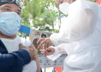 Continúa la vacunación contra el COVID-19 en Guatemala