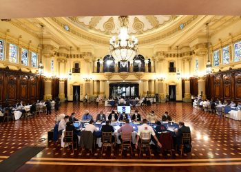 Continúan reuniones con alcaldes de Petén y Sololá