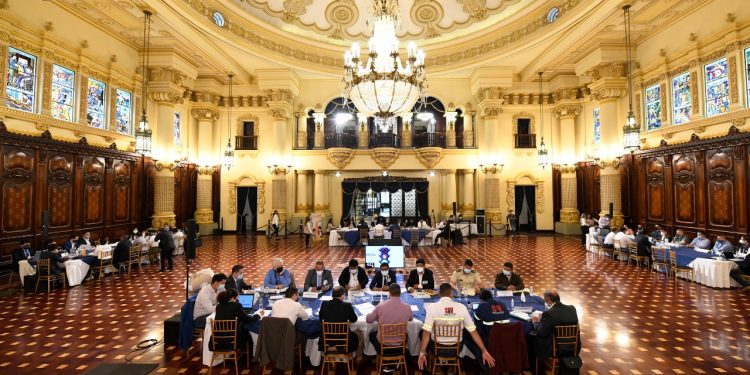 Continúan reuniones con alcaldes de Petén y Sololá