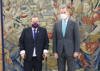 Presidente es recibido por el rey Felipe VI de España
