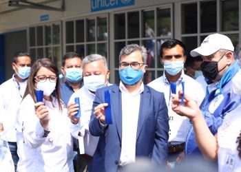 Presidente inaugura módulo educativo y anuncia remodelación de escuela en comunidad de Cobán