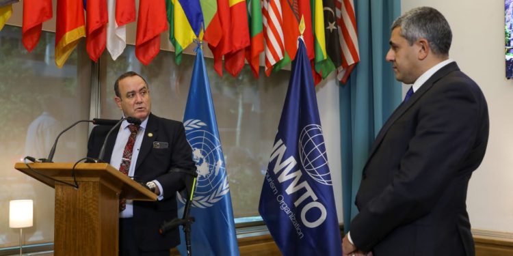 Presidente Giammattei se reúne con secretario general de la Organización Mundial de Turismo