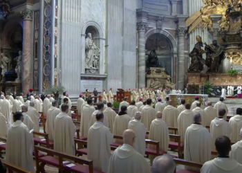 Jueves Santo: Papa oficia misa Crismal en la basílica de San Pedro