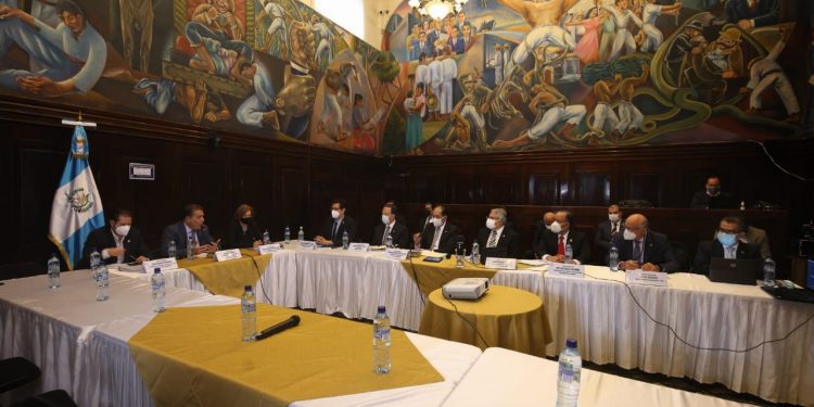 Junta Monetaria hace llamado al Congreso a aprobar cinco leyes para promover el desarrollo del país