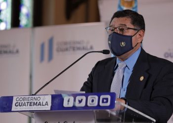 Secretario de Coordinación Ejecutiva de la Presidencia, Álvaro Diaz, en conferencia de prensa.