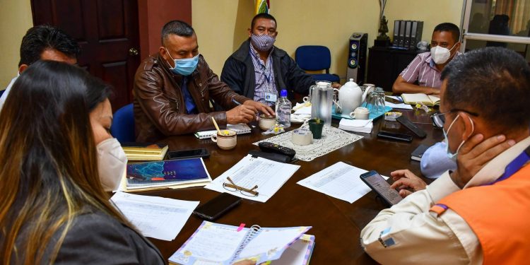 Analizan acciones para proteger a la población estudiantil de Baja Verapaz ante el COVID-19