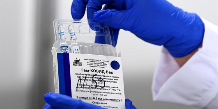 Presidente comparte detalles del proceso para el ingreso de la vacuna Sputnik V