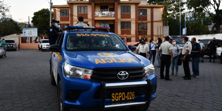 Desarrollan operativos interinstitucionales en comercios de Baja Verapaz