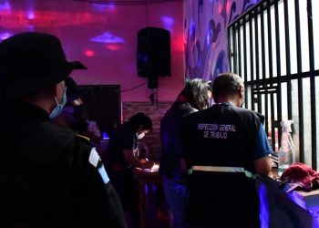 Sacatepéquez: Verificarán que no se venda licor a menores