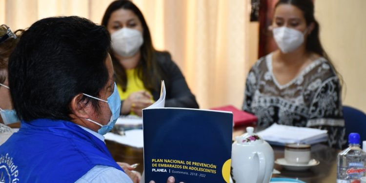 Activan Plan Nacional de Prevención de Embarazos en Adolescentes en Baja Verapaz