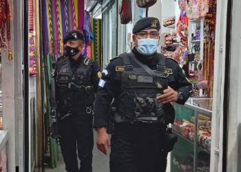 Más de 200 agentes se suman a la fuerza policial en Quetzaltenango