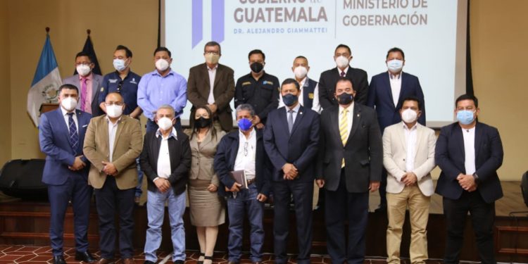 Autoridades del Mingob y gobernadores unen esfuerzos por la seguridad ciudadana