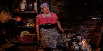 “Si tu madrecita está viva, siéntate con ella, escúchala y no te avergüences…”, un escrito que nace del corazón de un momosteco