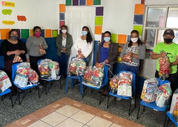Niños de hogares comunitarios de San Marcos reciben alimentos