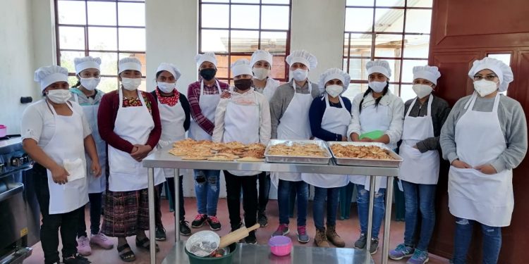 Apoyan a mujeres de San Marcos para mejorar sus ingresos económicos