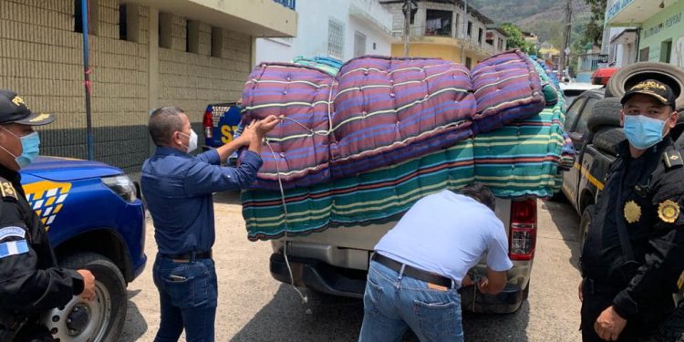 Donan colchonetas a Comisaría 32 de la PNC