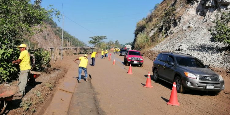 Asisten a damnificados por lluvias en Huehuetenango
