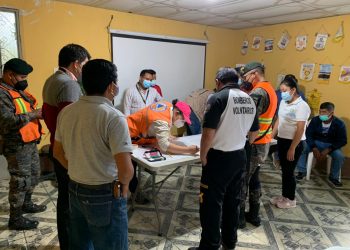 Vecinos afectados por lluvias en Quiché reciben asistencia