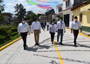 Cerca de 500 vecinos se benefician con mejoramiento de camino rural en Salcajá