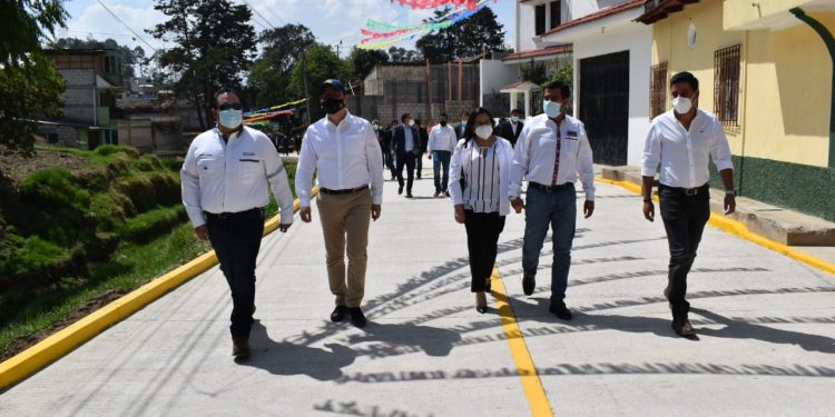 Cerca de 500 vecinos se benefician con mejoramiento de camino rural en Salcajá