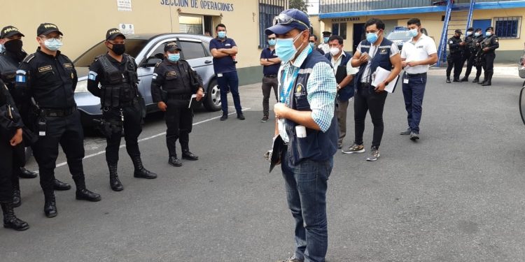 Gobernación Departamental de Guatemala coordina acciones para evitar alza de casos de COVID-19