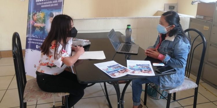 Mintrab establece quioscos de empleo en Huehuetenango