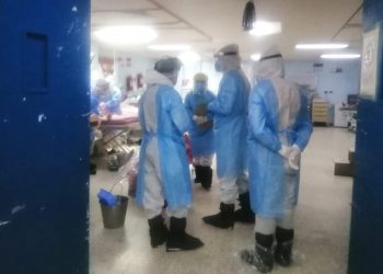 Médicos del HGSJDD atienden a pacientes con COVID-19./Foto: HGSJDD.