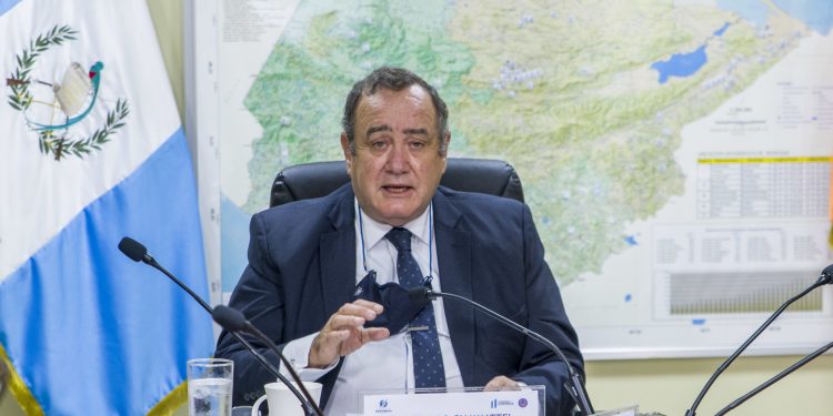 Mandatario hace llamado para acudir a los centros de Salud y prevenir los casos de COVID-19