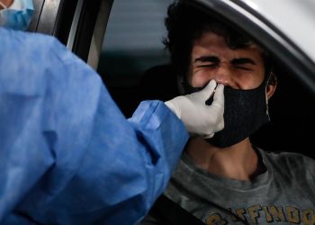 Argentina comienza a restringir la circulación por la segunda ola de coronavirus