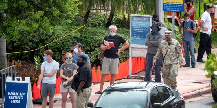 Nuevas variantes disparan los casos de COVID-19 en EE.UU. con Michigan a la cabeza