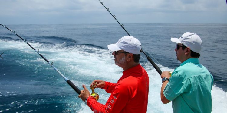Jorge Sinibaldi, bicampeón nacional en liberación de pez vela