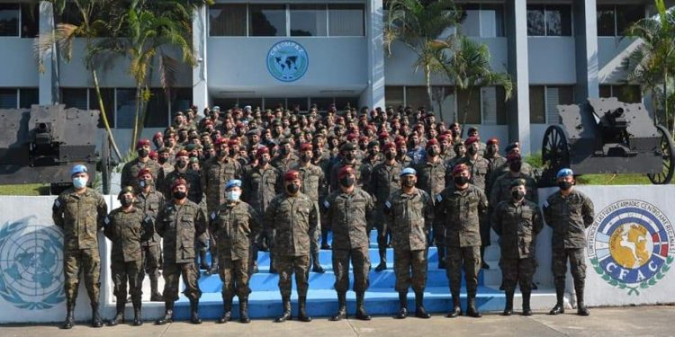 Entrenan a soldados que irán a la República Democrática del Congo