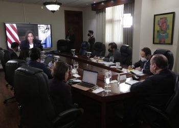 Presidente Giammattei y vicepresidenta de EE.UU. reafirman compromiso para atender causas de la migración