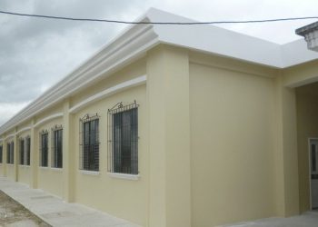 Izabal: Ampliarán Hospital Distrital Colonia Santa Bárbara
