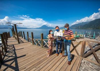 Visitantes en Sololá