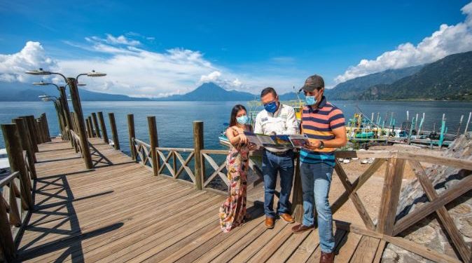 Visitantes en Sololá