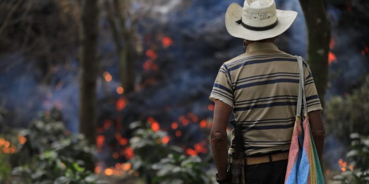 Conozca los flujos de lava activos del volcán de Pacaya