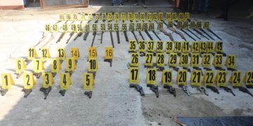 Localizan 49 armas sin registro en taller de armería de Zacapa