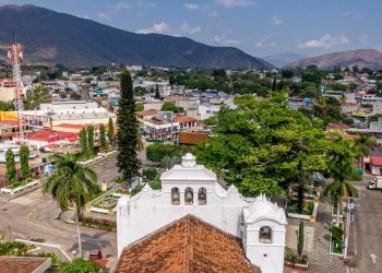 Unen esfuerzos para fortalecer desarrollo económico de Baja Verapaz