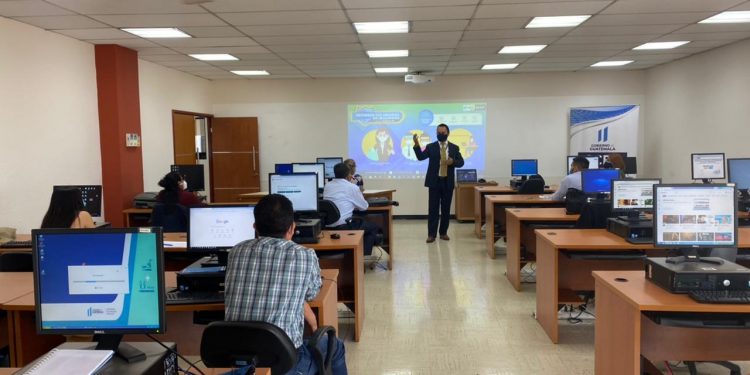 En dichos cursos se pudo interactuar en tiempo real con la plataforma virtual