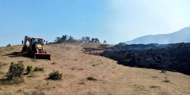 Ejército trabaja para minimizar riesgos por avance de lava del volcán de Pacaya