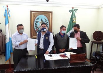 Convenios viabilizan obras en tres municipios de Sacatepéquez