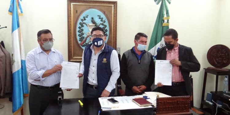 Convenios viabilizan obras en tres municipios de Sacatepéquez