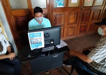 Registran datos de adultos mayores./Foto: Gobernación Departamental de Suchitepéquez.