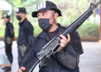 Agentes del curso Comando de Operaciones Antinarcóticos fortalecen capacidades en tiro