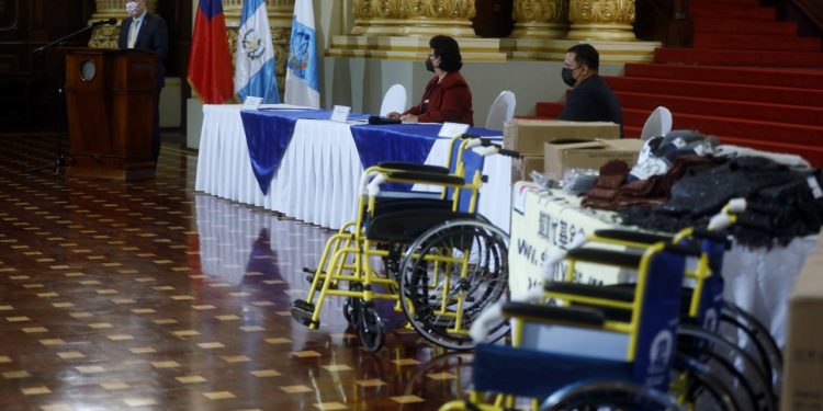 República de China (Taiwán) dona sillas de ruedas y materiales valorados en más de 2 millones de quetzales