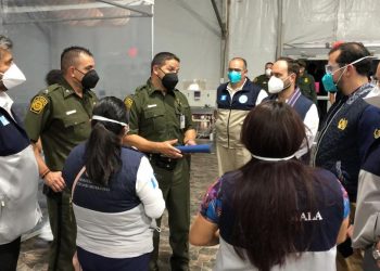 El canciller Pedro Brolo, visitó el Centro de Procesamiento de Donna, Texas