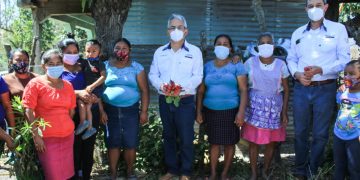 Entrega de alimentos y huertos familiares en Jalapa durante 2021.