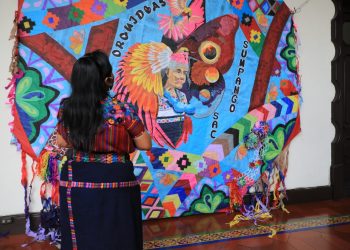 Inauguran exposición fotográfica y de barriletes gigantes en Palacio de Correos