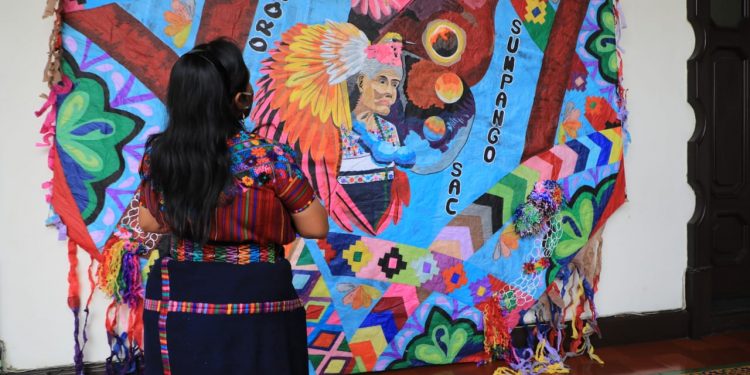 Inauguran exposición fotográfica y de barriletes gigantes en Palacio de Correos